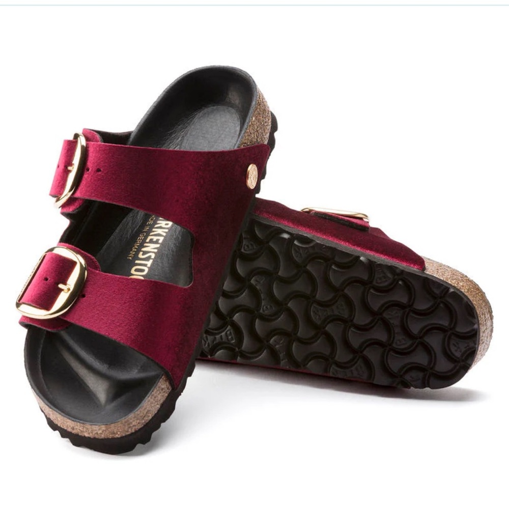 Birkenstock ARIZONA BIG BUCKLE VELVET SANDAL in Maroon